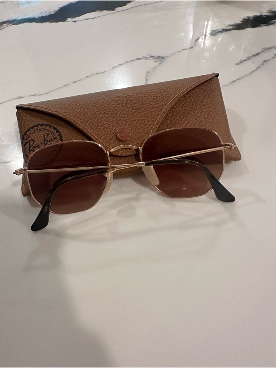 Ray-Ban Gold Metal Frame Sunglasses with Pink Lenses main image 4